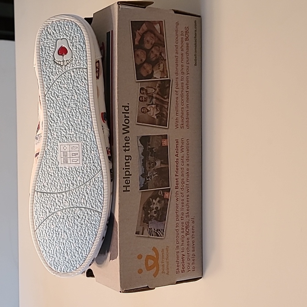 Bobs For Skechers,Ladies 11 M, Cream Dog Print - Picture 4 of 7